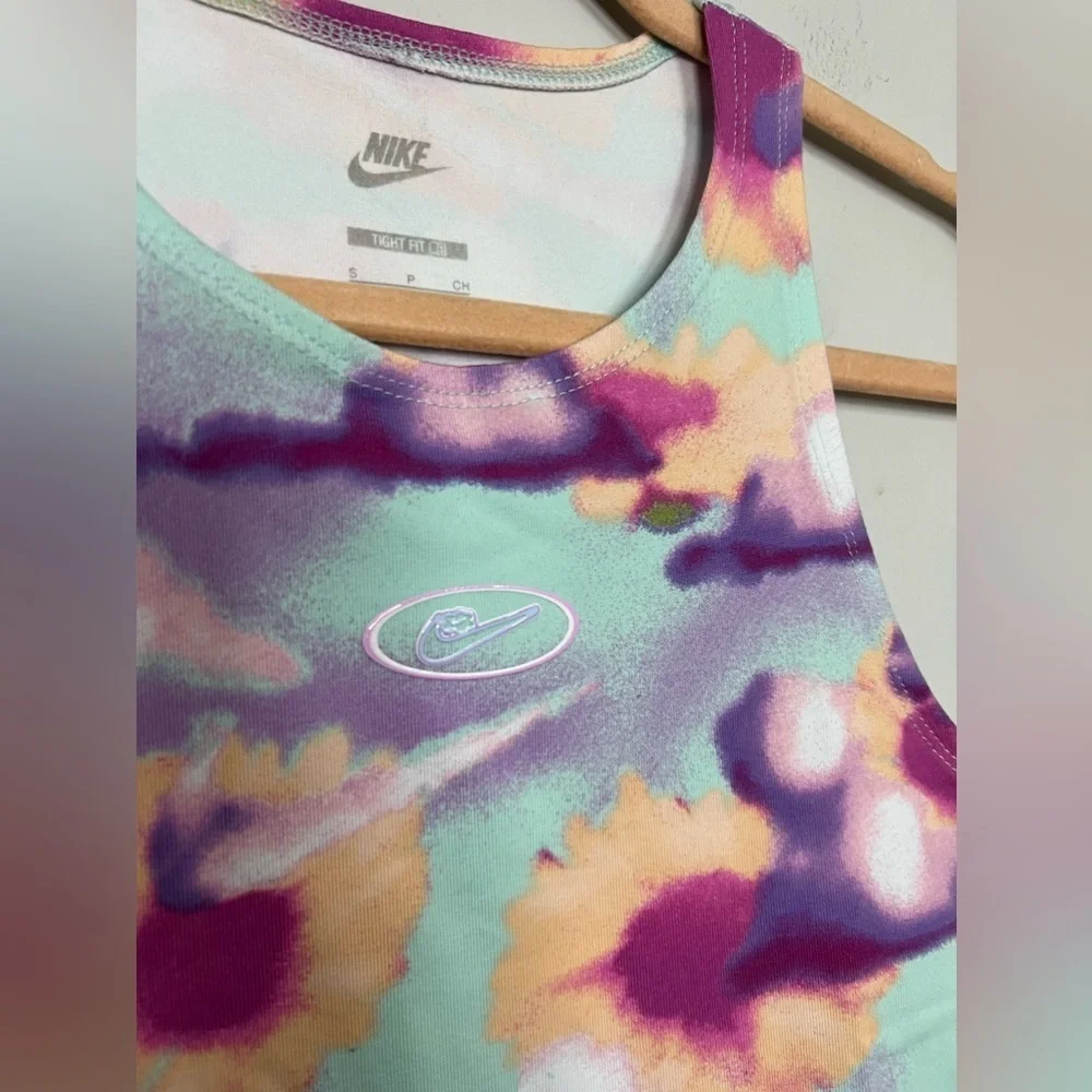 Nike Y2K Floral Cloud Cropped Tank Small